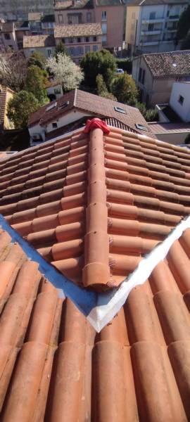 Travaux de zinguerie sur mesure et pose de couloir de rive en zinc à Toulouse